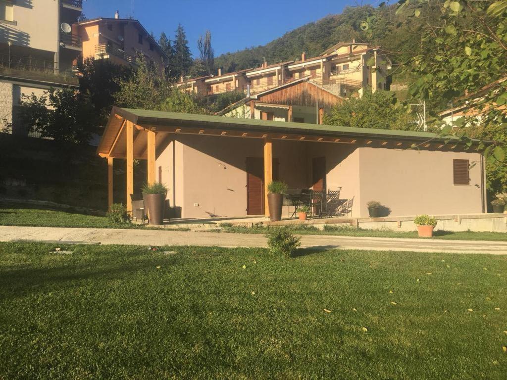 Villacolle Visso Extérieur photo