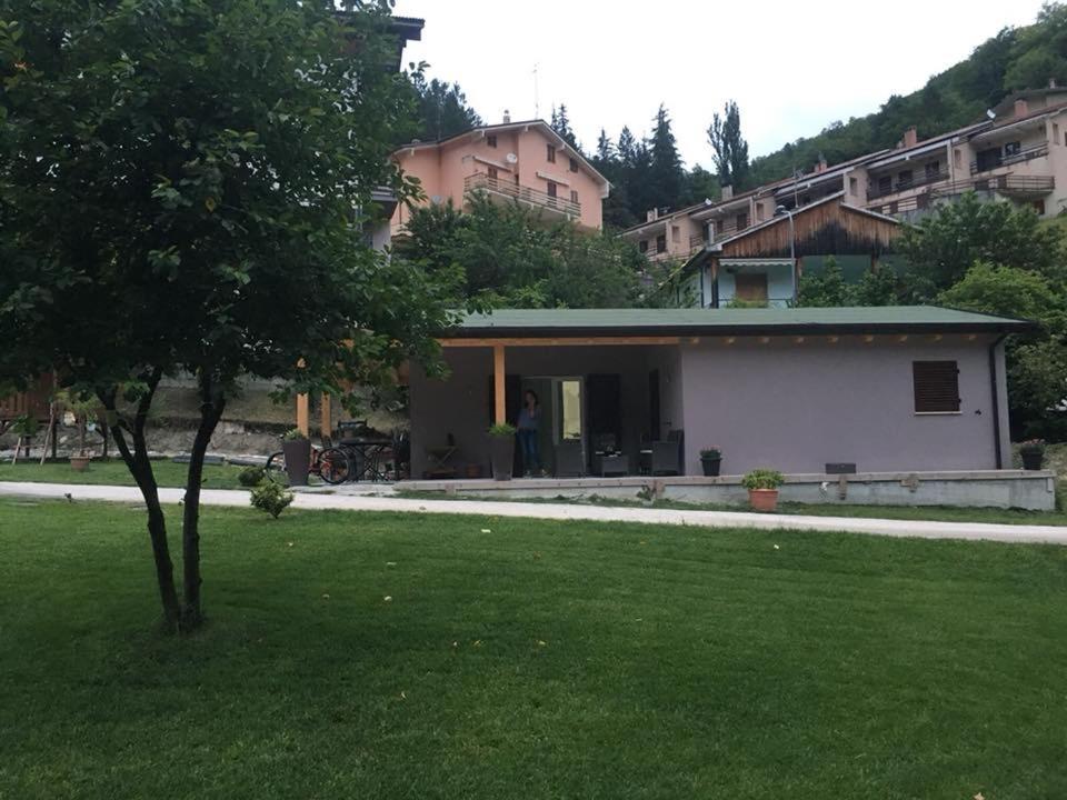 Villacolle Visso Extérieur photo