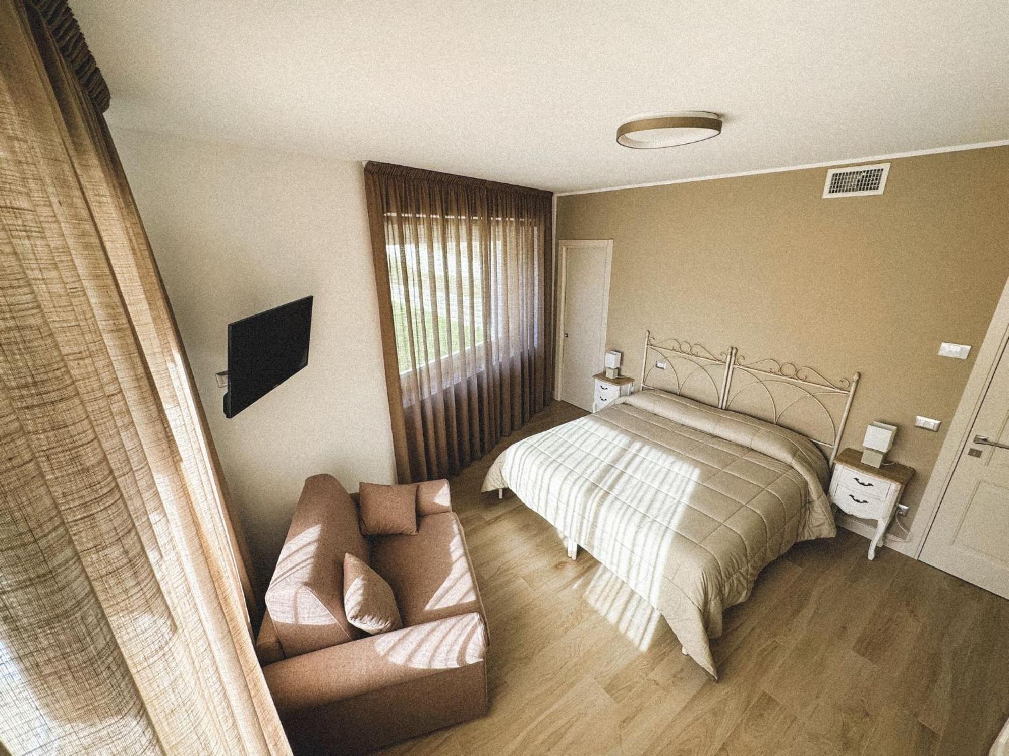 Villacolle Visso Extérieur photo